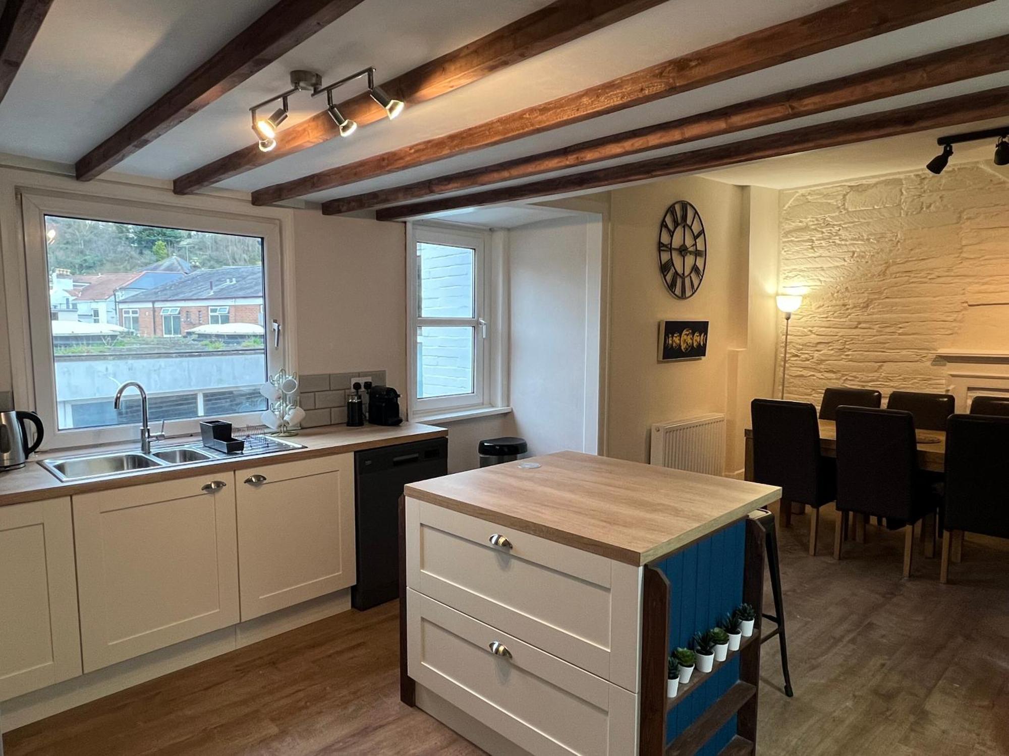 A Spacious 2 Bed Flat In Kingsbridge Town Εξωτερικό φωτογραφία